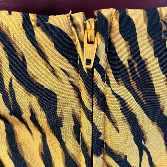 Sag Harbor Tiger Stripped Wrapped sleeveless Dress - Picture 6 of 13